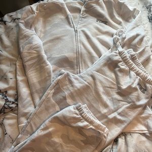 Grey and white camo matching set